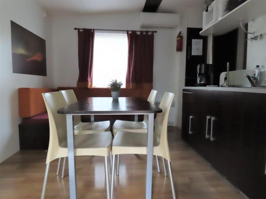 Mobile Home 6-Pers Camping Lei Suves-Cotes D'Azur-Including Airco Рокбрюн-сюр-Аржан Экстерьер фото